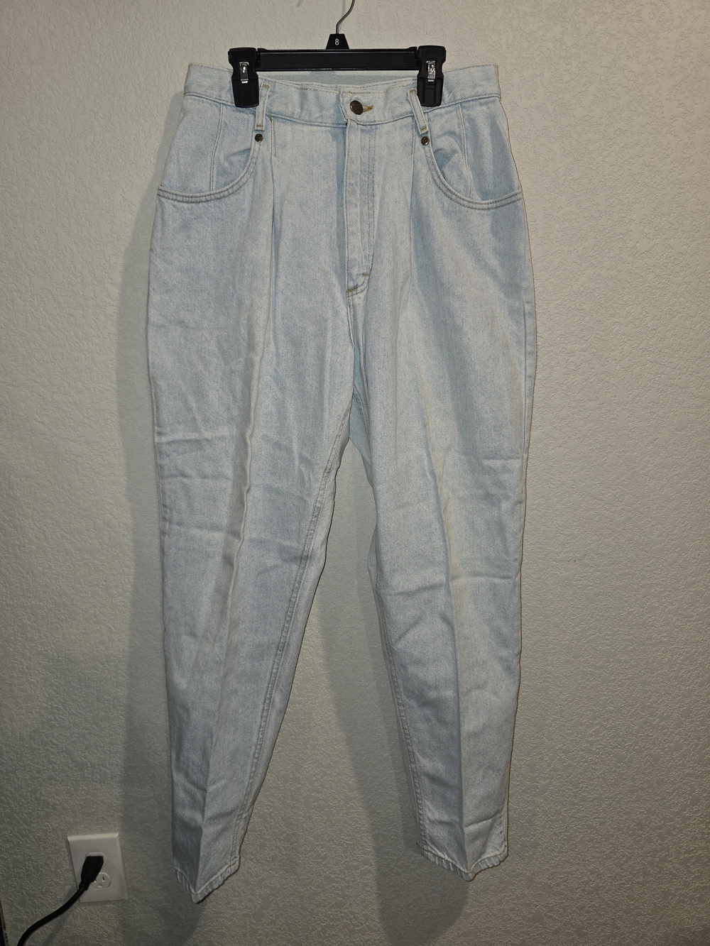 Vintage Lee High Waisted Light Wash Pleated Mom Jeans - Size 12